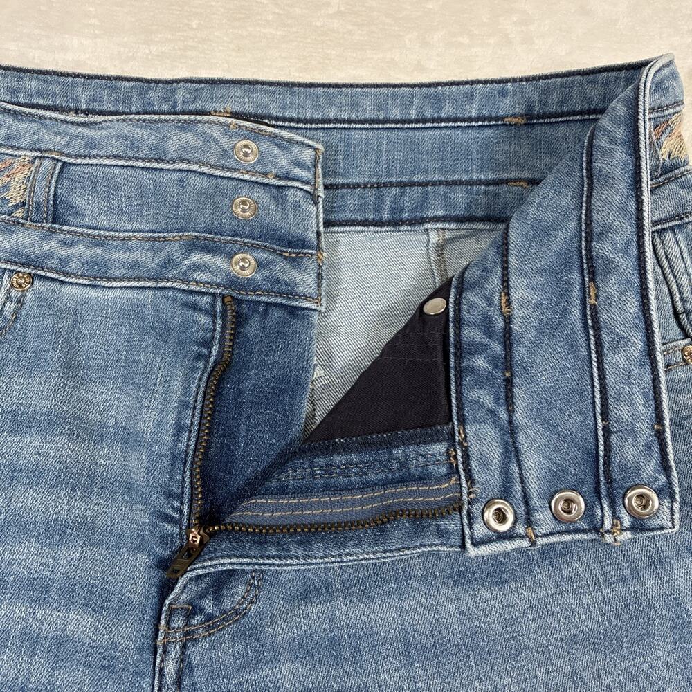 White House Black Market Extra High Rise Skinny Flare Embroidered Jean Size 8S - Picture 6 of 15